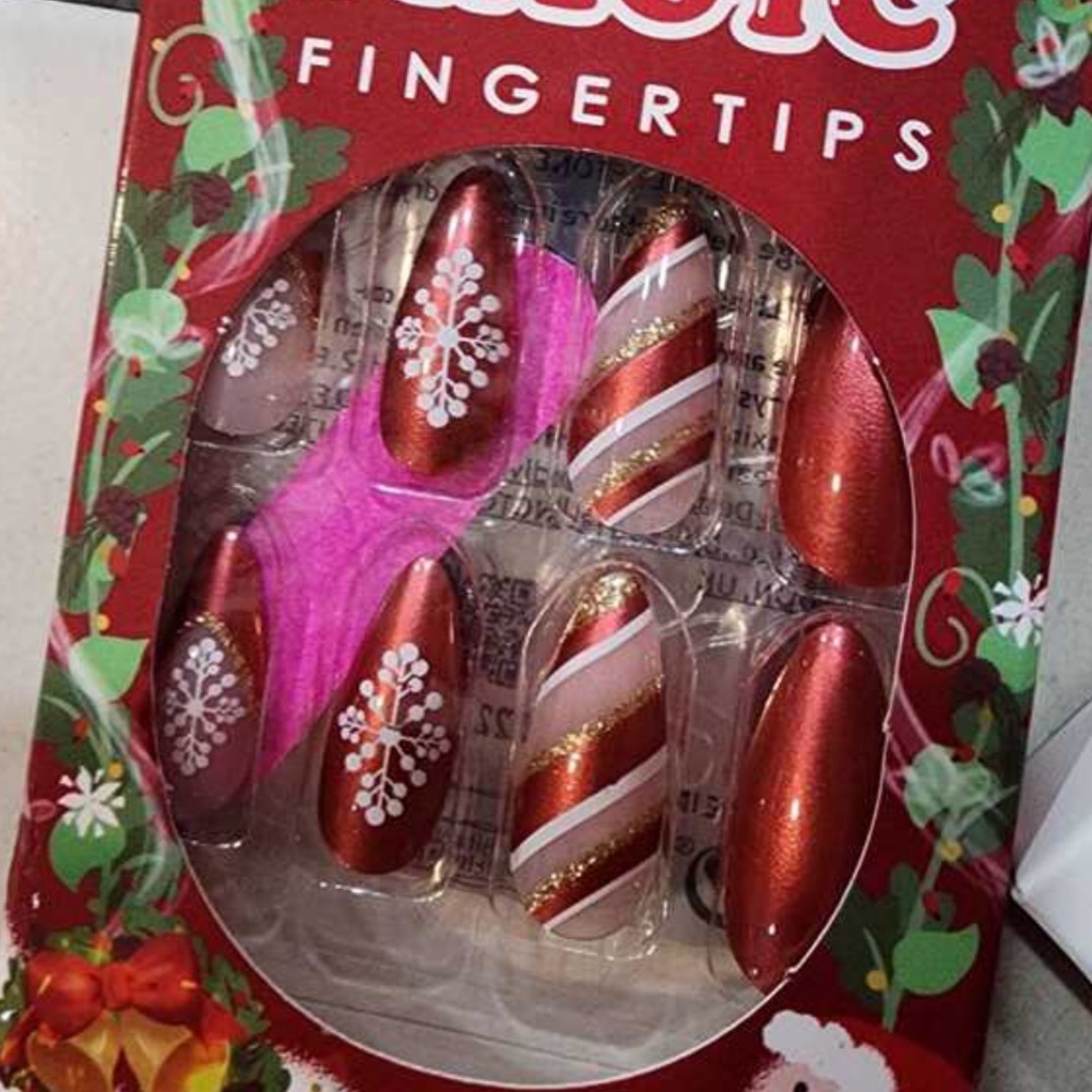 Oval Shaped Press-On Nails
